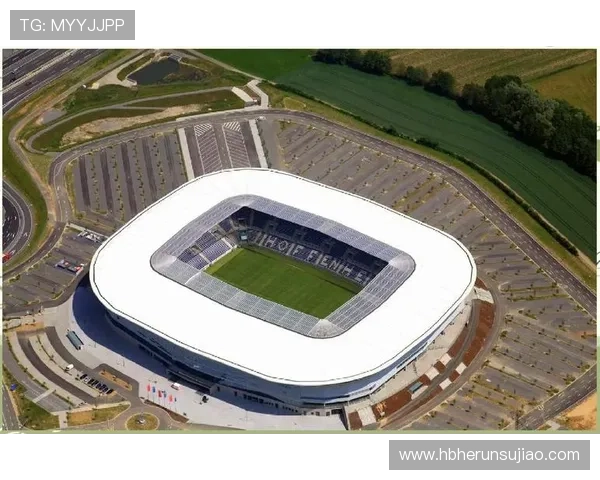 霍芬海姆1899俱乐部全力备战新赛季展现球队雄心与年轻力量 霍芬海姆1899俱乐部全力备战新赛季展现球队雄心与年轻力量