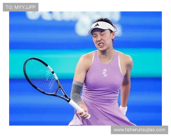 中国网球新星王欣瑜草地赛再燃斗志,凭实力冲击单打首冠新征程 中国网球新星王欣瑜草地赛再燃斗志,凭实力冲击单打首冠新征程