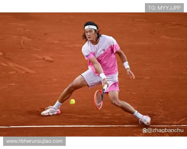 网球巨星赛季收官战激烈上演 新星崛起挑战传统强者